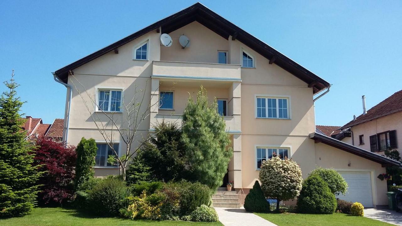 Apartments Place4You Bjelovar Exterior photo